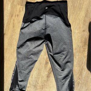 Lululemon Athletica Black and Gray crop Leggings